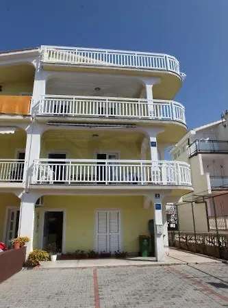 Apartment Deep Blue Sea View